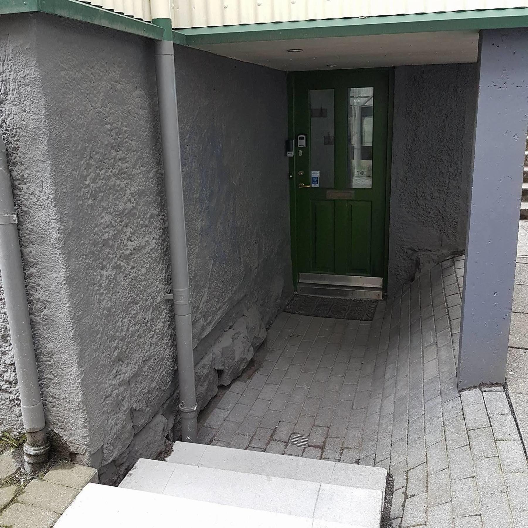 Grettir Guesthouse Reykjavik Exterior photo