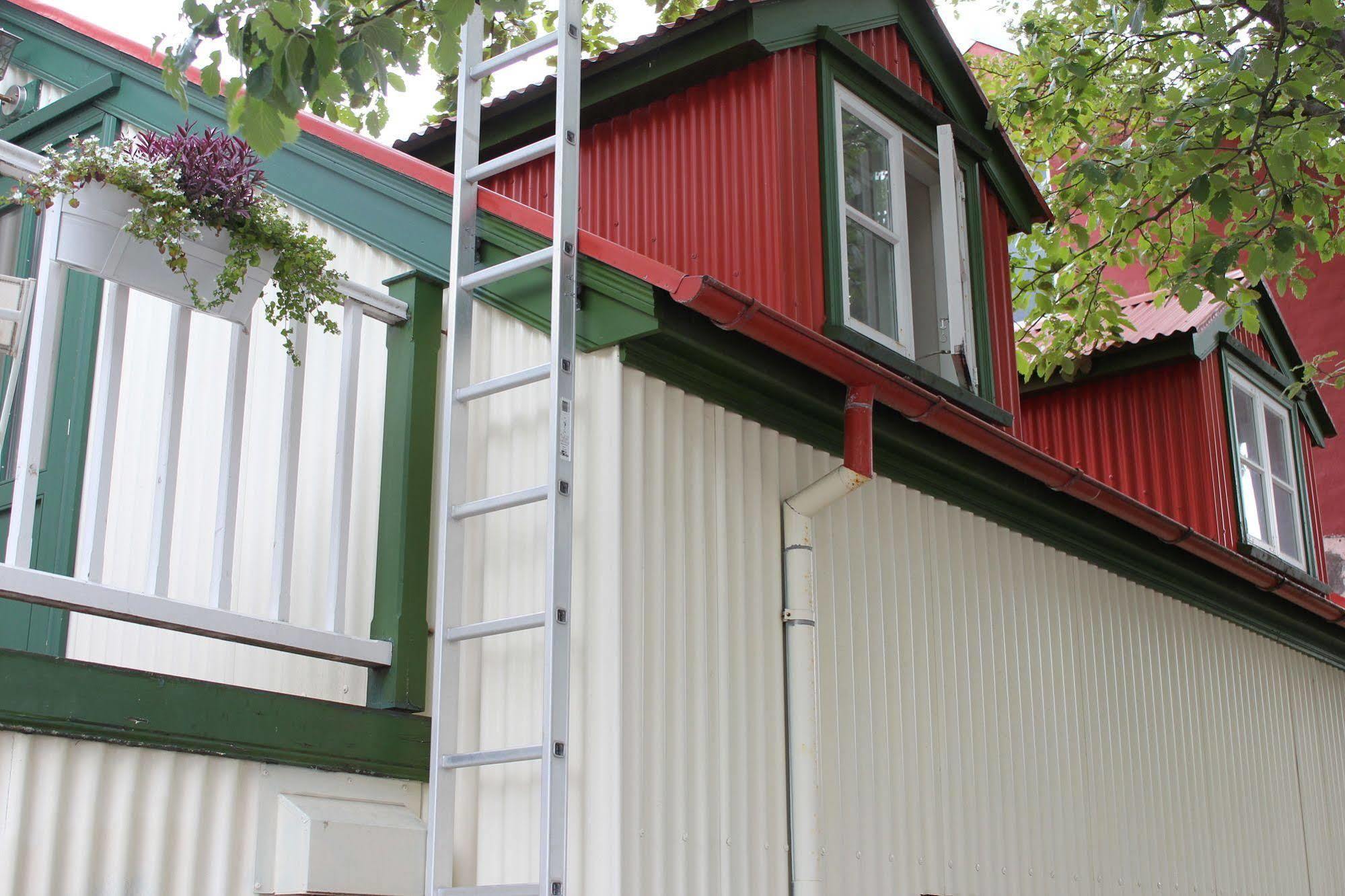 Grettir Guesthouse Reykjavik Exterior photo